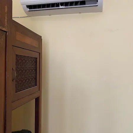 Semesterbostad Casa Rosa Brancaleone Marina